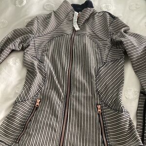 Lululemon define size 4 navy striped jacket